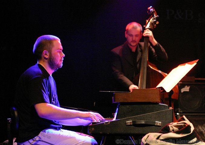 Jan Smoczynski (keyboards), Daniel Biel (bass)